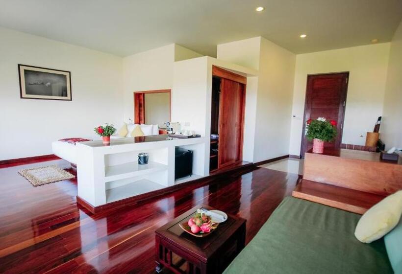 חדר משפחתי דלוקס, Luang Prabang View