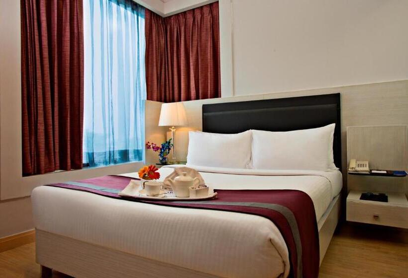 Номер Superior, Sarovar Portico Naraina,