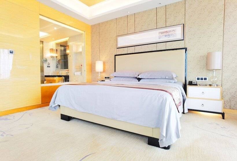 Номер Executive, Wyndham Grand Plaza Royale Colorful Yunnan