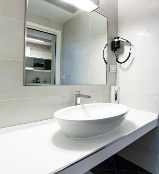 اتاق استاندارد یک نفره, 57 Reshotel Orio