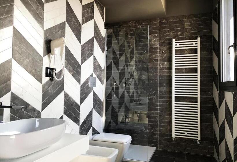 Quarto Superior, 57 Reshotel Orio