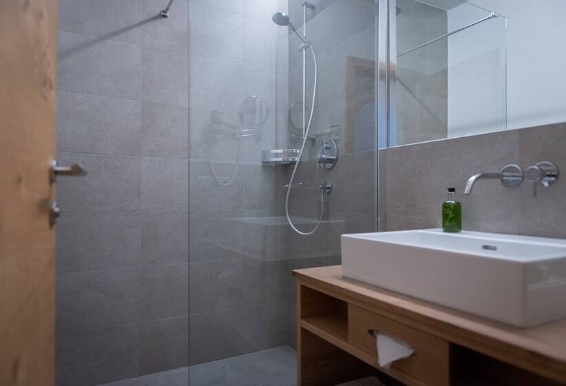 Полулюкс, Alpines Gourmet Hotel Montanara