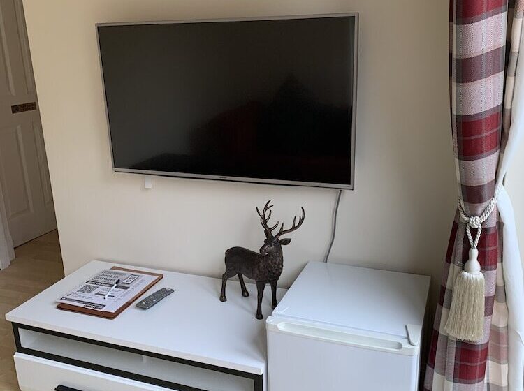 Семейный Номер, Acer Lodge Guest House