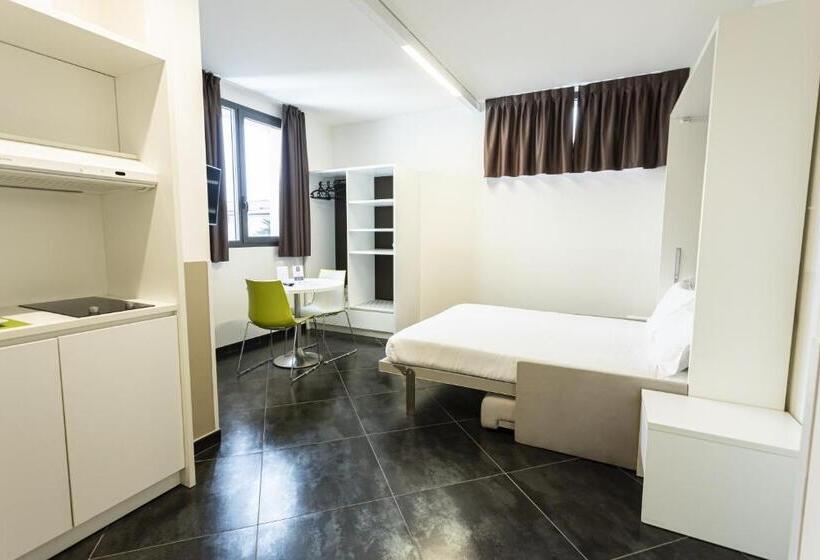 اتاق استاندارد یک نفره, 57 Reshotel Orio
