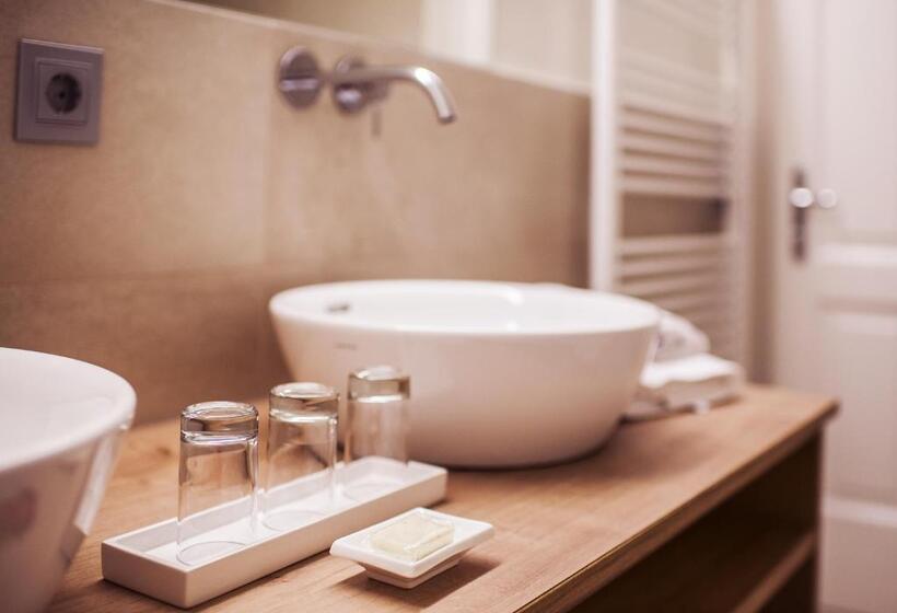 Номер Deluxe, Alpines Gourmet Hotel Montanara