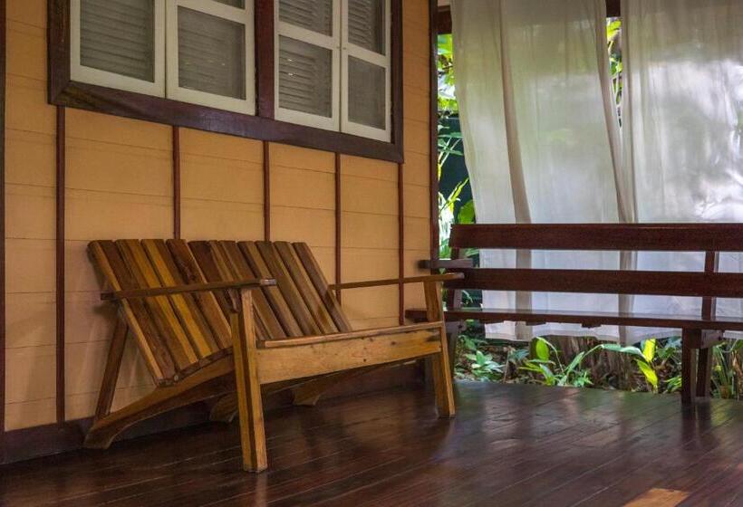 بنجلو قياسى 3 غرف نوم, Namuwoki Lodge