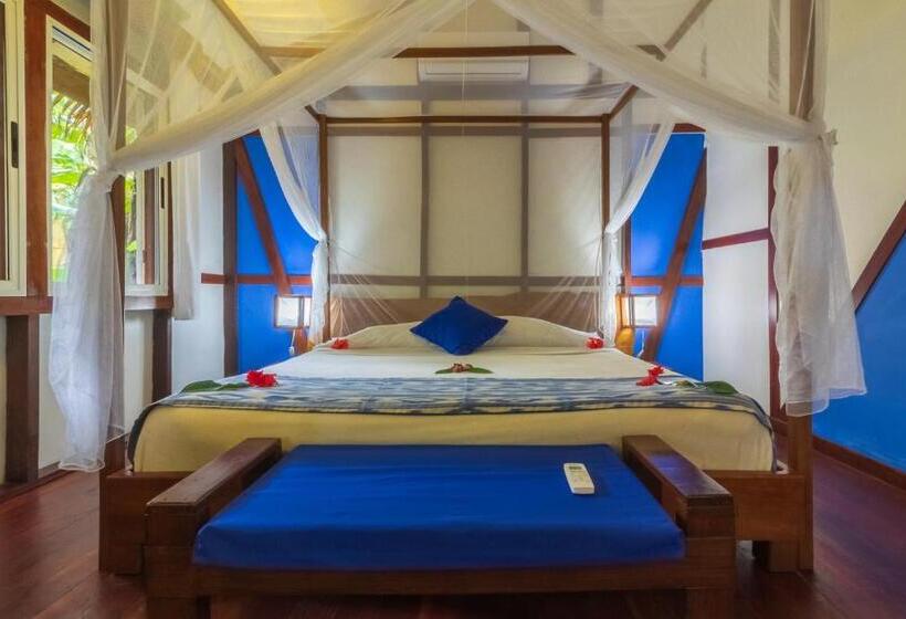 جناح جونيور, Namuwoki Lodge