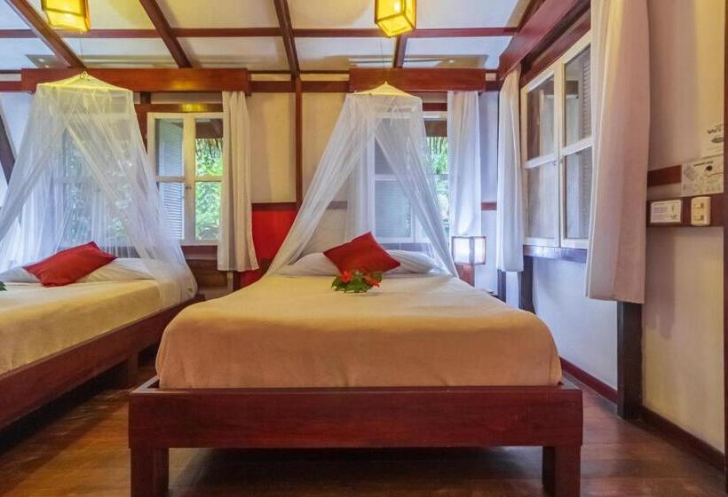 غرفة ديلوكس ثلاثية, Namuwoki Lodge