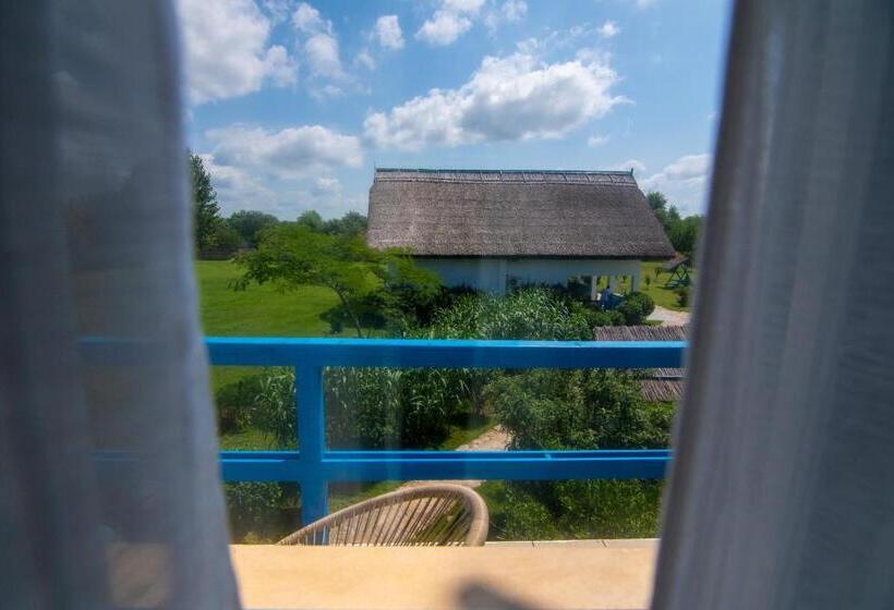 발코니 디럭스 룸, Cherhana Resort