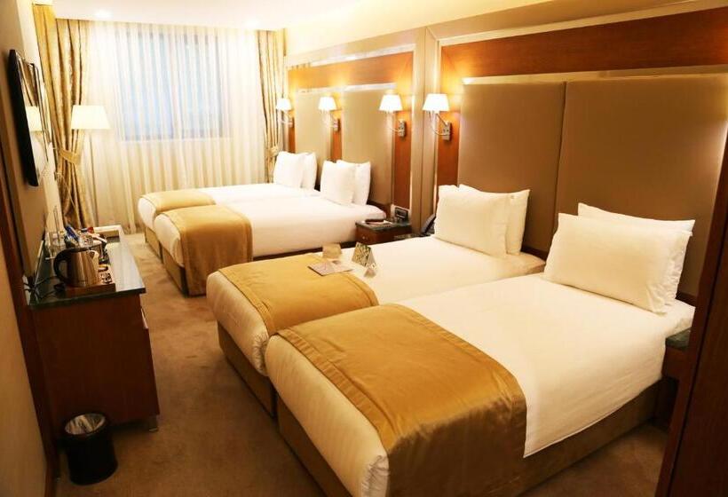 Standard Quadruple Room, Dosso Dossi Hotels Old City