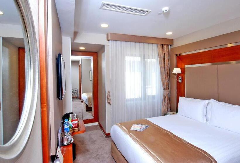 Family Room, Dosso Dossi Hotels Old City