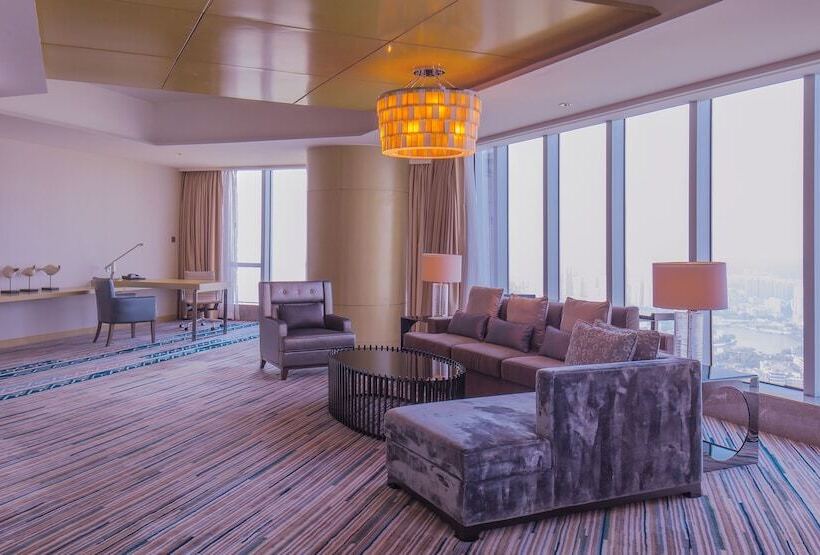 سوئیت کلاب, Renaissance Huizhou