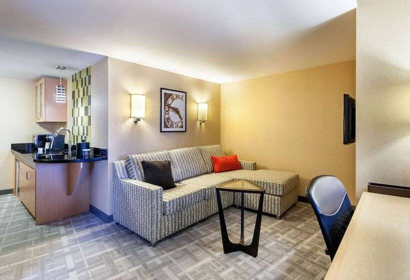 Люкс, Cambria Hotel Pittsburgh   Downtown