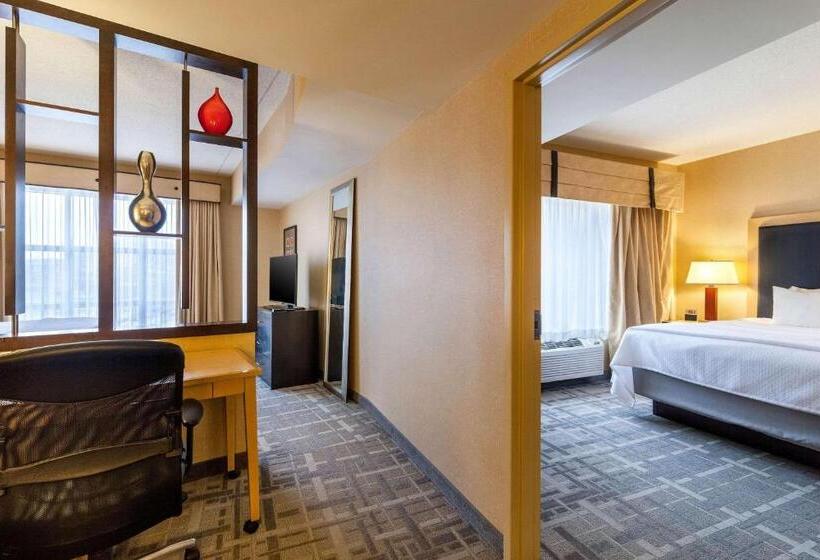 Engelliler için Süit, Cambria Hotel Pittsburgh   Downtown