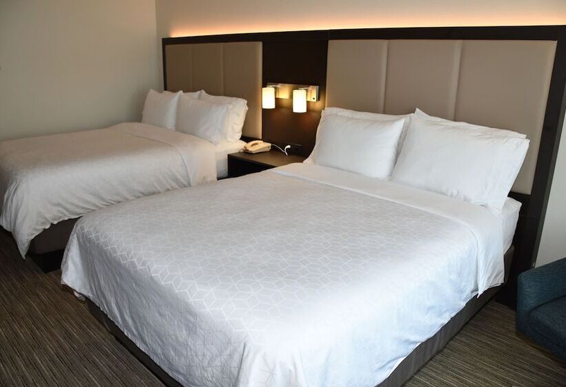 Номер Стандарт, Holiday Inn Express Hotel & Suites Evanston, An Ihg