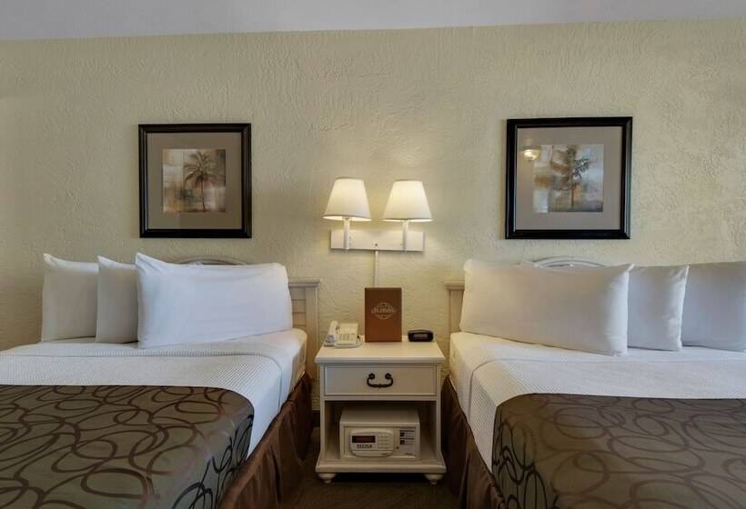 ２ダブルベッドのスタンダードルーム, Ramada By Wyndham Panama City Beach / Beachfront