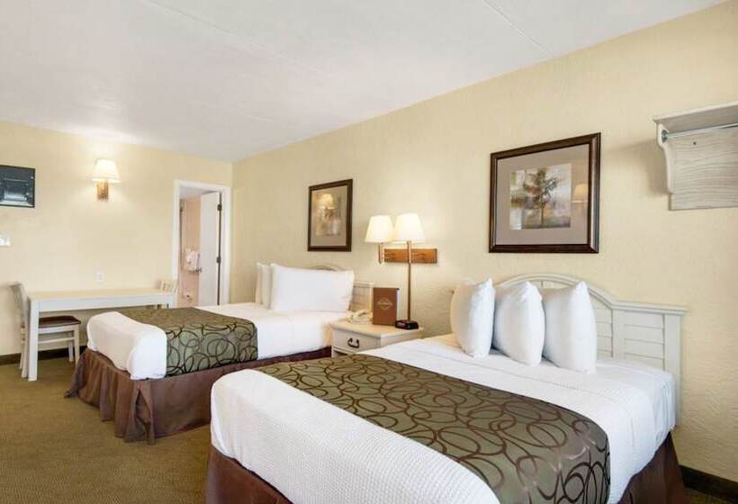 ２ダブルベッドのスタンダードルーム, Ramada By Wyndham Panama City Beach / Beachfront