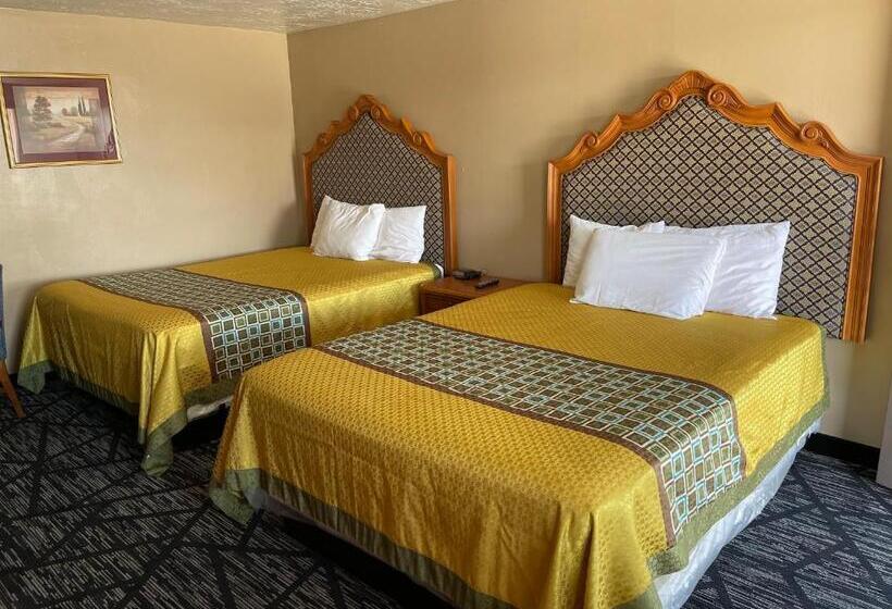Номер Стандарт 2 Двуспальные Кровати, Riverton Inn & Suites