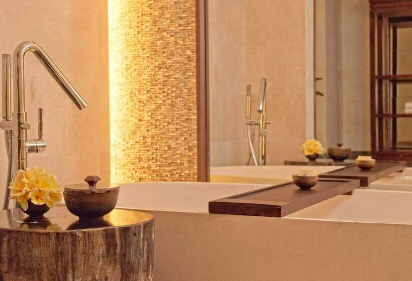 Полулюкс, Intercontinental Bali Sanur Resort, An Ihg