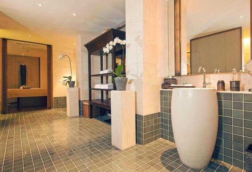 Люкс Кровать Кинг, Intercontinental Bali Sanur Resort, An Ihg