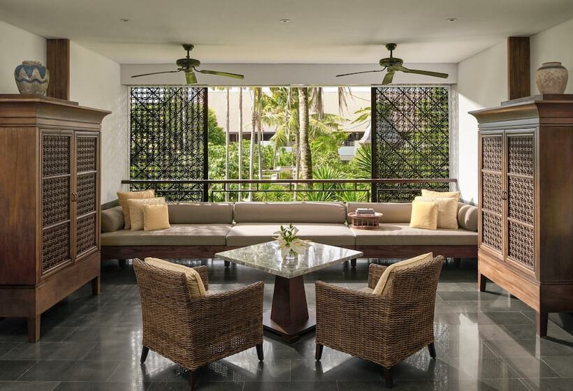 Полулюкс, Intercontinental Bali Sanur Resort, An Ihg