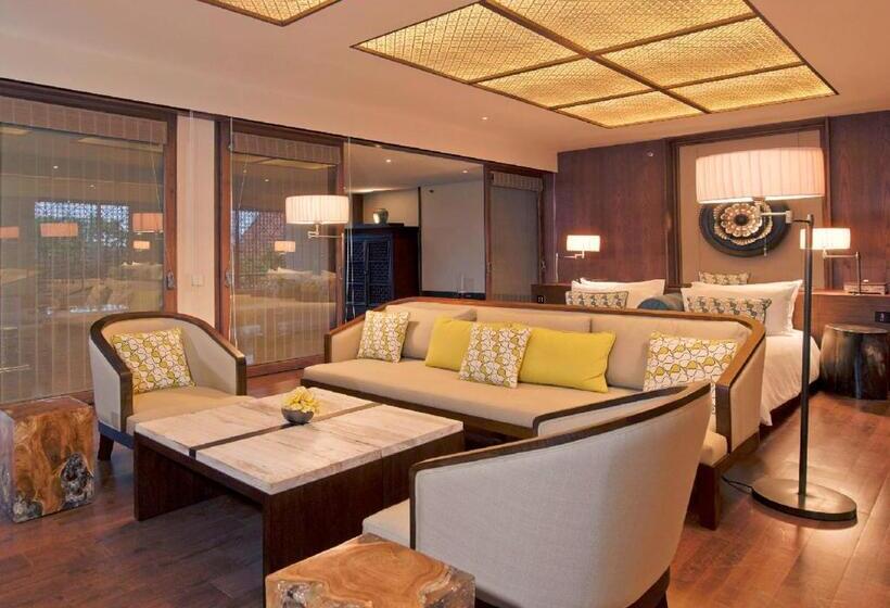 Люкс Кровать Кинг, Intercontinental Bali Sanur Resort, An Ihg