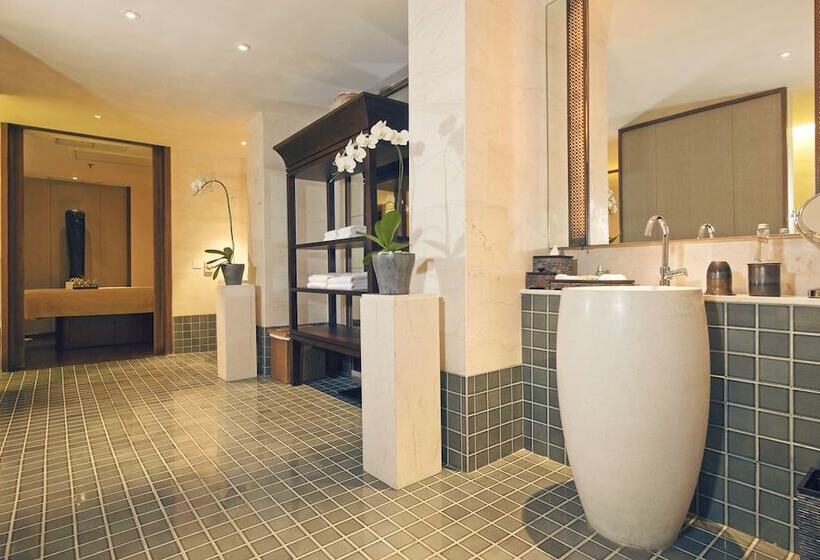 Люкс Вид на Сад, Intercontinental Bali Sanur Resort, An Ihg
