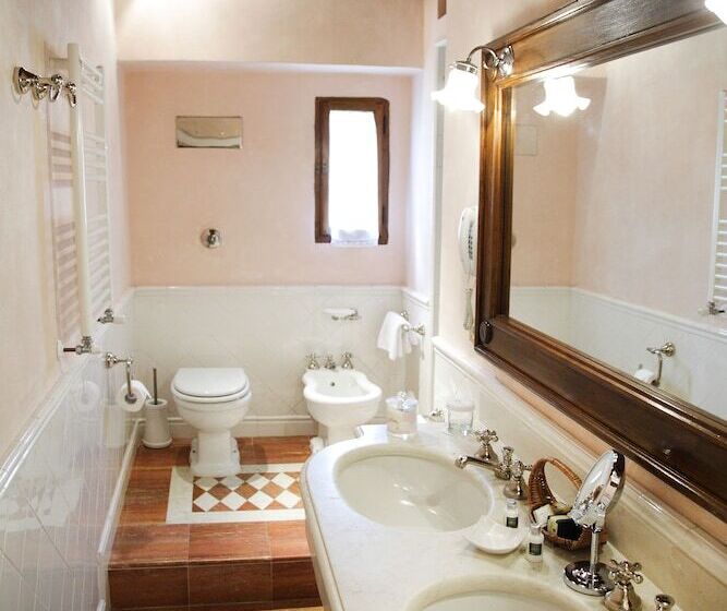 Классический Номер, Castello Di Spaltenna Exclusive Resort & Spa