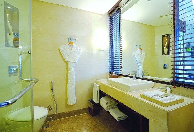 اتاق لوکس, Doubletree By Hilton Gurugram Baani Square