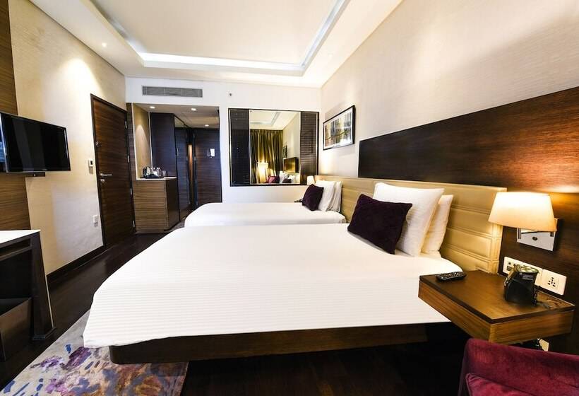 اتاق لوکس, Doubletree By Hilton Gurugram Baani Square