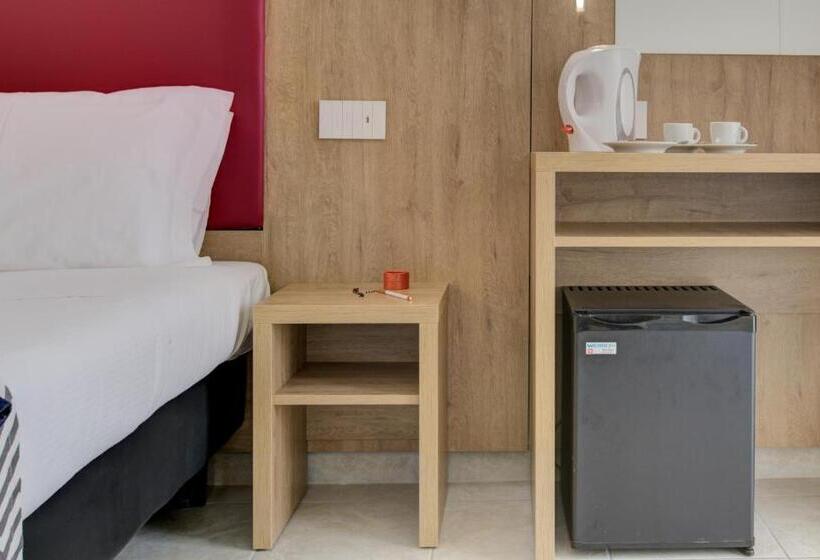 Трехместный Номер Стандарт с Балконом, Grazia Riccione