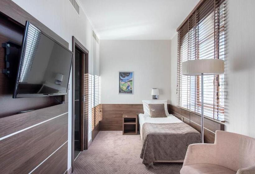 Номер Стандарт Трехместный, Różany Gaj   Destigo Hotels