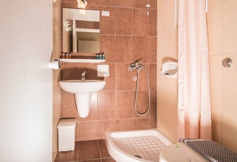 패밀리 룸 풀장 전망, Maistrali Hotel Zante