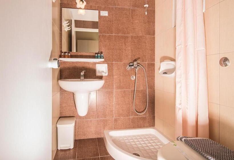 패밀리 룸 풀장 전망, Maistrali Hotel Zante