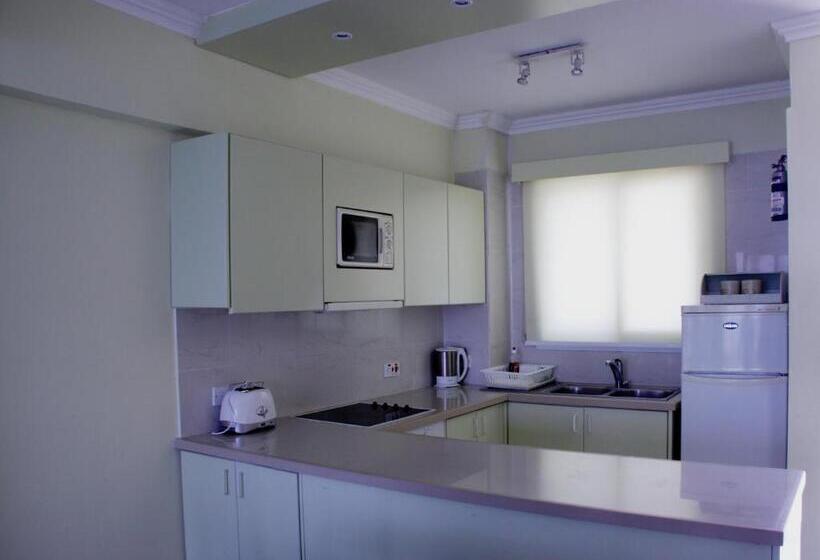 Superior 2-bedroom flat with sea view, Paphinia Seaview Apartments