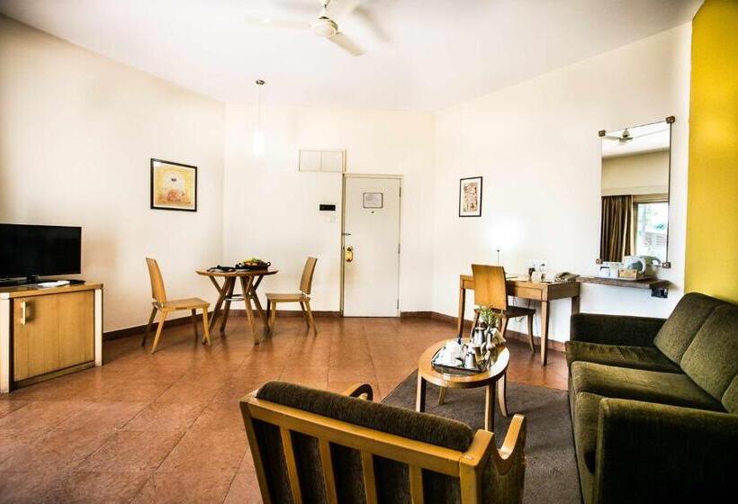 Люкс с Балконом, Ras By Treat Resorts, Silvassa