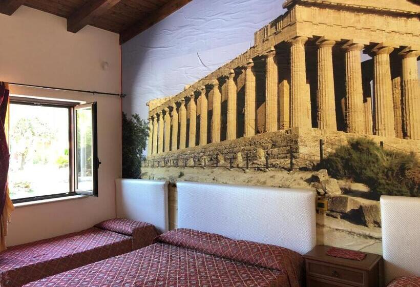 Номер Стандарт Трехместный, Villa Alisia