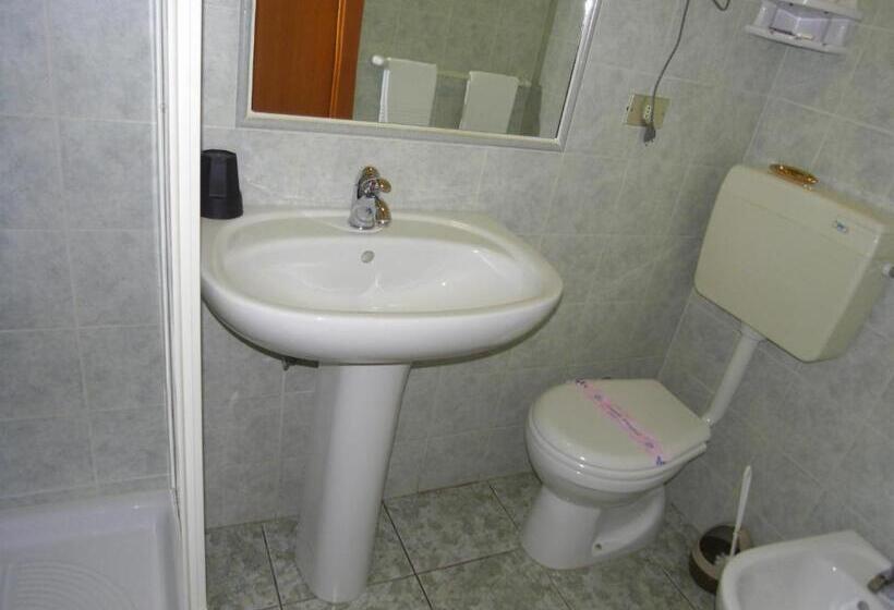 Quarto standart individual, Dolly