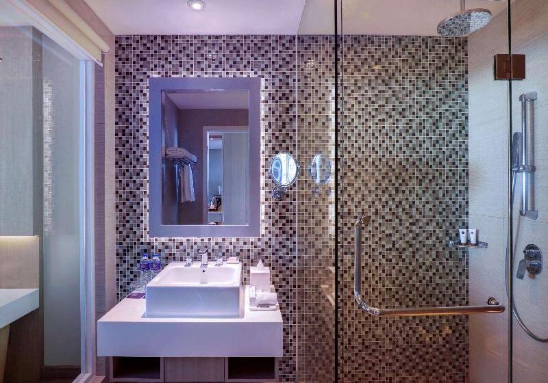 Quarto Deluxe Vista Piscina, Grand Mercure Bandung Setiabudi