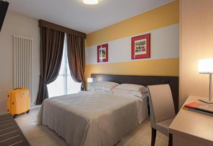 Номер Стандарт, Maranello Village