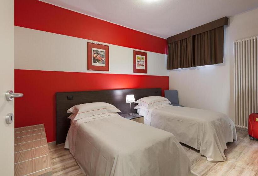 Четырехместный Номер Стандарт, Maranello Village