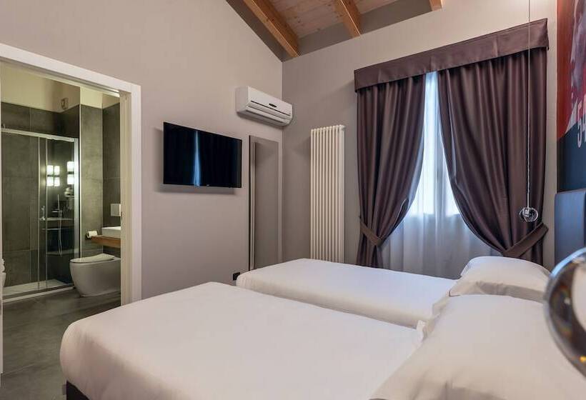 Номер Deluxe, Maranello Village