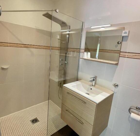 Quarto Estandar, Chambres Zazpiak