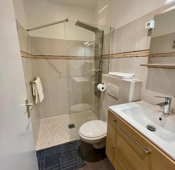 Номер Стандарт, Chambres Zazpiak