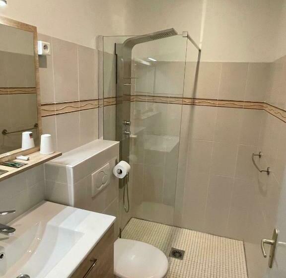 Номер Стандарт, Chambres Zazpiak