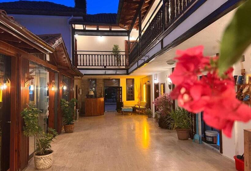 Номер Deluxe, Palma Rosa