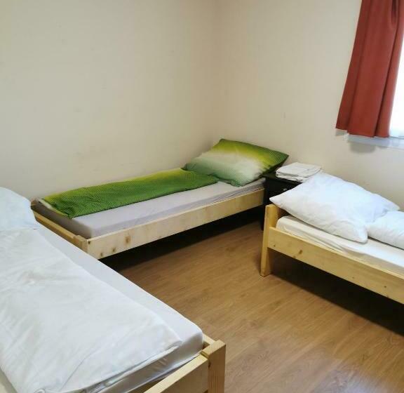 スタンダードトリプルルーム, Strand Motel, Vígadó Csárda
