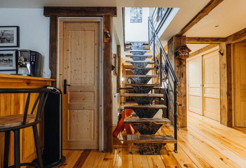 1-Schlafzimmer-Haus, Farmhouse With 4 Bedrooms 4 Bathrooms Private Parking Sauna Terrace
