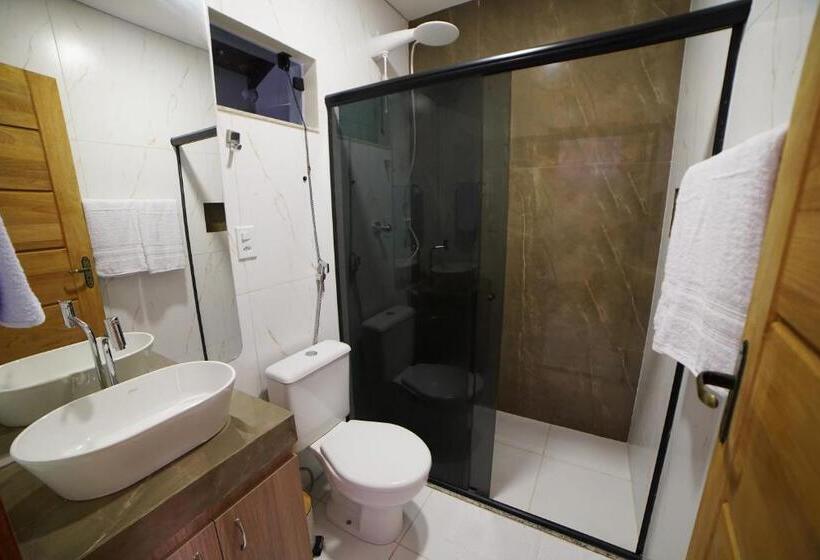 Suíte Deluxe, Pousada Nossas Raízes