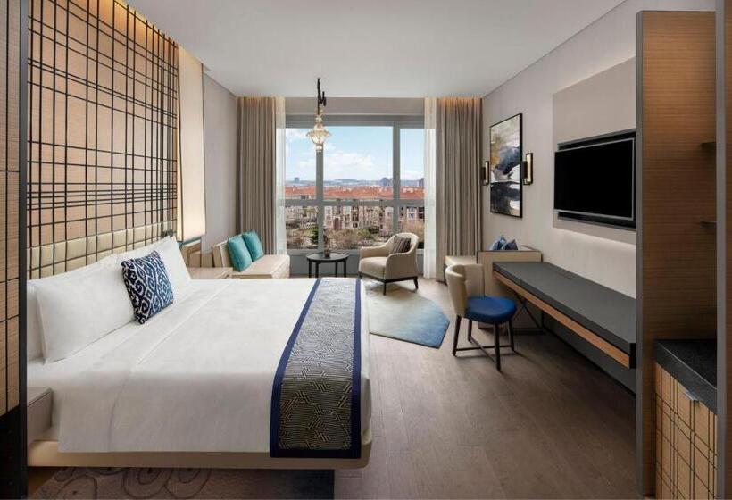 Номер Deluxe Кровать Кинг, Jw Marriott Hotel Istanbul Marmara Sea